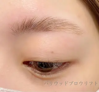 マツエク・マツパ Cheri所属・きし かりんの眉毛・アイブロウイメージ