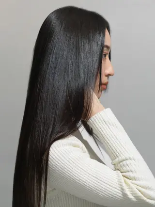 ロング 🌷デザインカラー 🌷渡辺玲奈のヘアスタイル