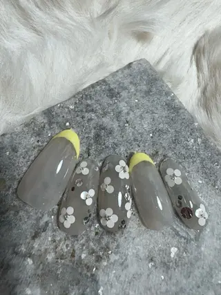 ネイル 黒須莉奈 IRYのネイルデザイン