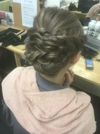 ロング ヘアアレンジ あるす美容室所属・あるす 美容室のヘアスタイル