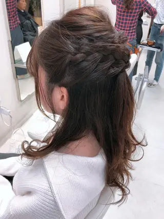 ミディアム ヘアアレンジ 阿部 美咲のヘアスタイル