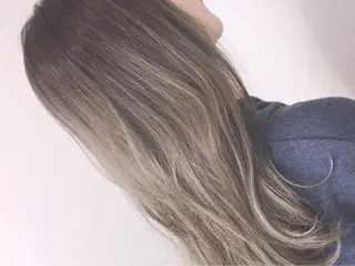 セミロング ブリーチなしダブル/ レイヤーカット 小棹のヘアスタイル