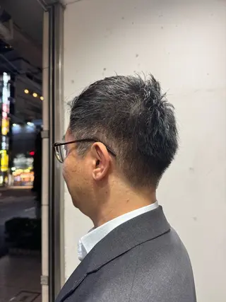 メンズ くすみ あやなのヘアスタイル