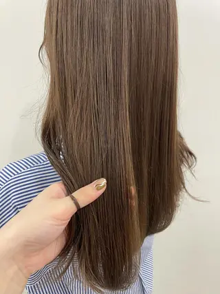 ロング カラー akane .のヘアスタイル