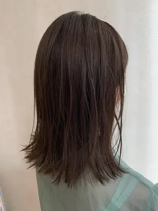 ミディアム カラー inity　杉本 美羽のヘアスタイル