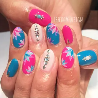 ネイル ＦreeDoＭ   Design所属・W KUMIのネイルデザイン
