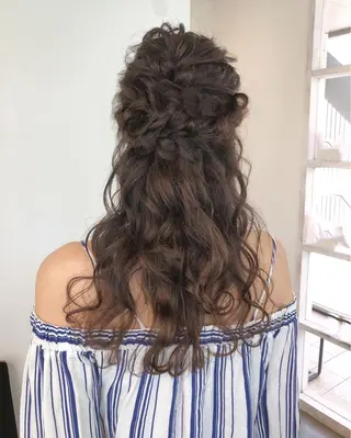 ロング カラー ヘアアレンジ 榎園 由美のヘアスタイル