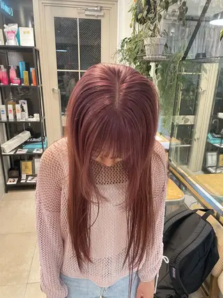 ロング カラー ミルクティー× グレージュMOMOのヘアスタイル