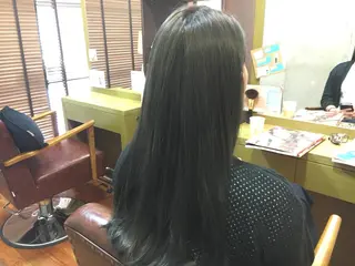 ロング カラー ツイスパ・波巻き 🩵片平和香奈のヘアスタイル