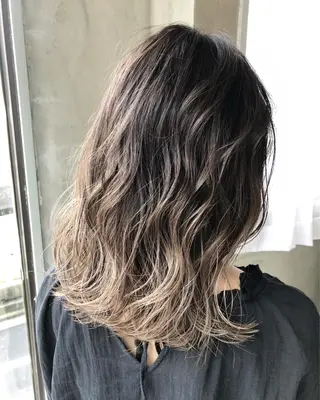 ミディアム カラー 岡本 一平のヘアスタイル
