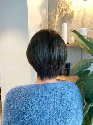 ショート カラー KOTOMI .のヘアスタイル