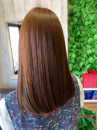 セミロング リリー岸和田所属・西村 LaniRuhrのヘアスタイル