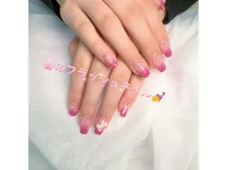 ネイル pink ladyサロン所属・べ にのネイルデザイン