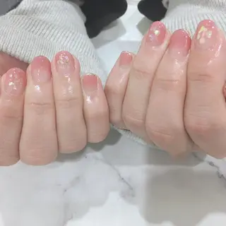ネイル ネイル＆フラワーサロン〜Ri✦hiro〜鳥栖店所属・HIRATA RIEのネイルデザイン
