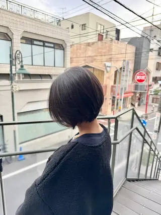 ショート カラー 佐藤史哉＊ 韓国レイヤー赤み除去のヘアスタイル