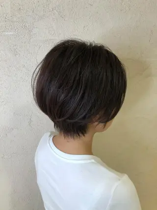 ショート カラー bifino  l iris所属・當山 巧のヘアスタイル