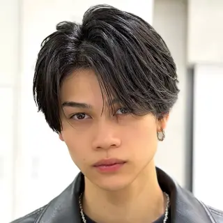 ミディアム メンズ 【池袋店 店長】伊藤 昂樹/曲がる縮毛矯正のヘアスタイル