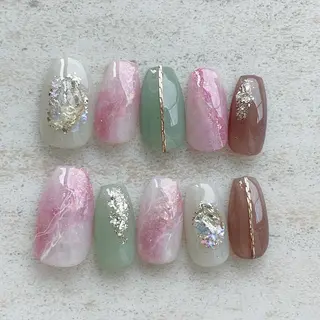 ネイル amulet TOMOMIのネイルデザイン