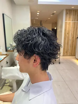 ショート メンズパーマ 岩成健志郎のヘアスタイル