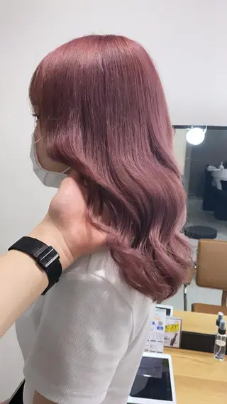 ミディアム カラー ヘアアレンジ メンズ 韓国ヘア特化💍 tiam💍ブリーチのヘアスタイル