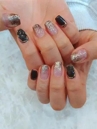 ネイル 會田 瑠衣のネイルデザイン