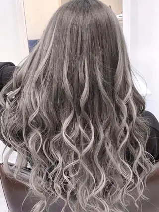 ロング カラー ヘアアレンジ Device ディバイスのヘアスタイル