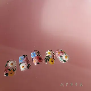 ネイル ハナネイル所属・橋本 みなみのネイルデザイン