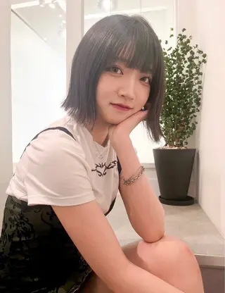 カラー rina似合わせ レイヤー韓国カラーのヘアスタイル