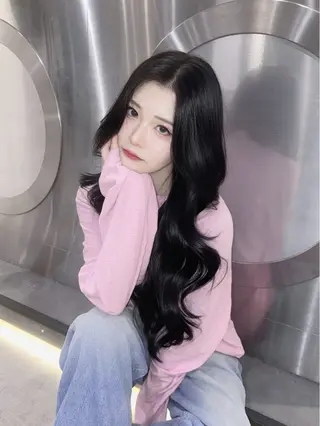 ロング カラー パーマ ヘアアレンジ Qin原宿店所属・葵 韓国オタク美容師 レイヤーカットのヘアスタイル