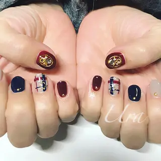ネイル UrakoNail 《nail》のネイルデザイン