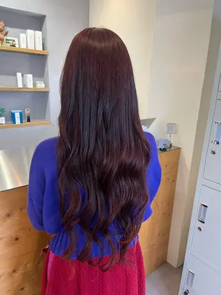 ロング サワダ ミナミのヘアスタイル