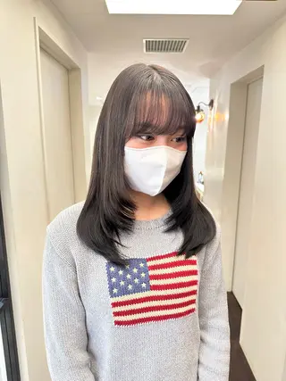 セミロング カラー 安丸 結夏のヘアスタイル