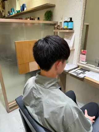 メンズ レイヤー/顔周り/透 明感カラー/うる艶のヘアスタイル