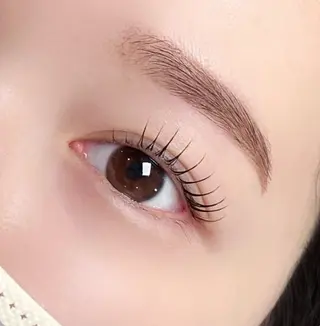 パーマ Diamond Lily所属・荒井 志音のマツエク・マツパデザイン