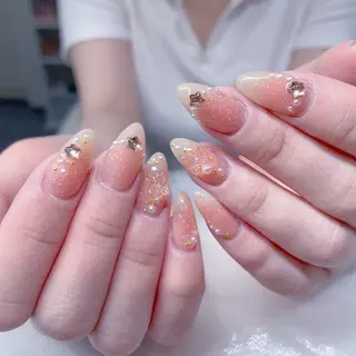 ネイル Queens ゲンのネイルデザイン