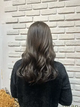 セミロング カラー hozumi bilanciaのヘアスタイル