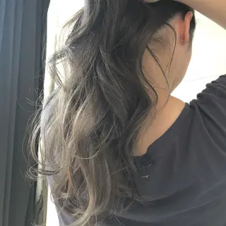 ロング カラー ORIKA 美容室のヘアスタイル