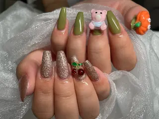 ネイル Roi〈ロワ〉 Minakoのネイルデザイン