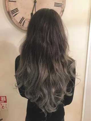 ロング カラー オーストヘアー ミコ所属・岩谷/ブリーチ 🫧透明感カラーのヘアスタイル