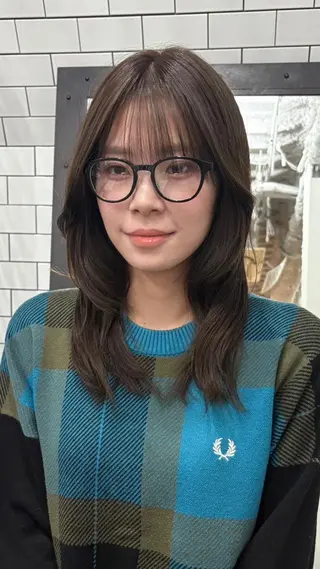 セミロング カラー カラーモデル　広島市 legareリン🧸のヘアスタイル