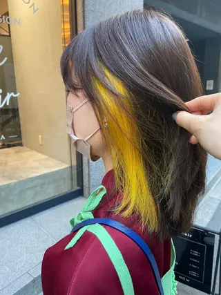 セミロング カラー ノイシキ サキのヘアスタイル