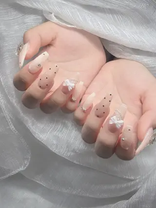 ネイル Lee Nailsのネイルデザイン