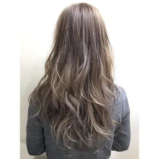 ロング ヤマグチ ヒカルのヘアスタイル