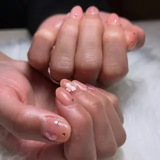 ネイル 向井 日花里のネイルデザイン