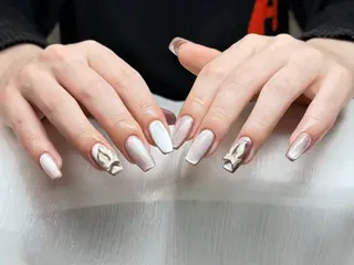ネイル Kaka_ パラジェル、長さだしのネイルデザイン