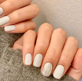 ショート R NAILSALONのネイルデザイン