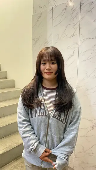 ロング マツザキ マナトのヘアスタイル