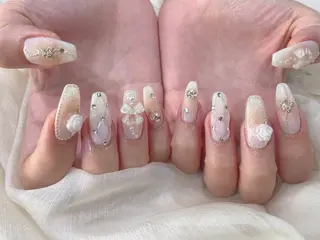 ミディアム Nail  R💫 naoのネイルデザイン