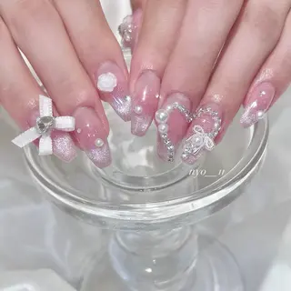 ネイル Kanon 🤍のネイルデザイン