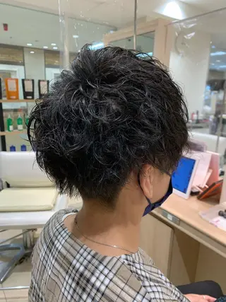 パーマ メンズ lore 金杉悠作のヘアスタイル